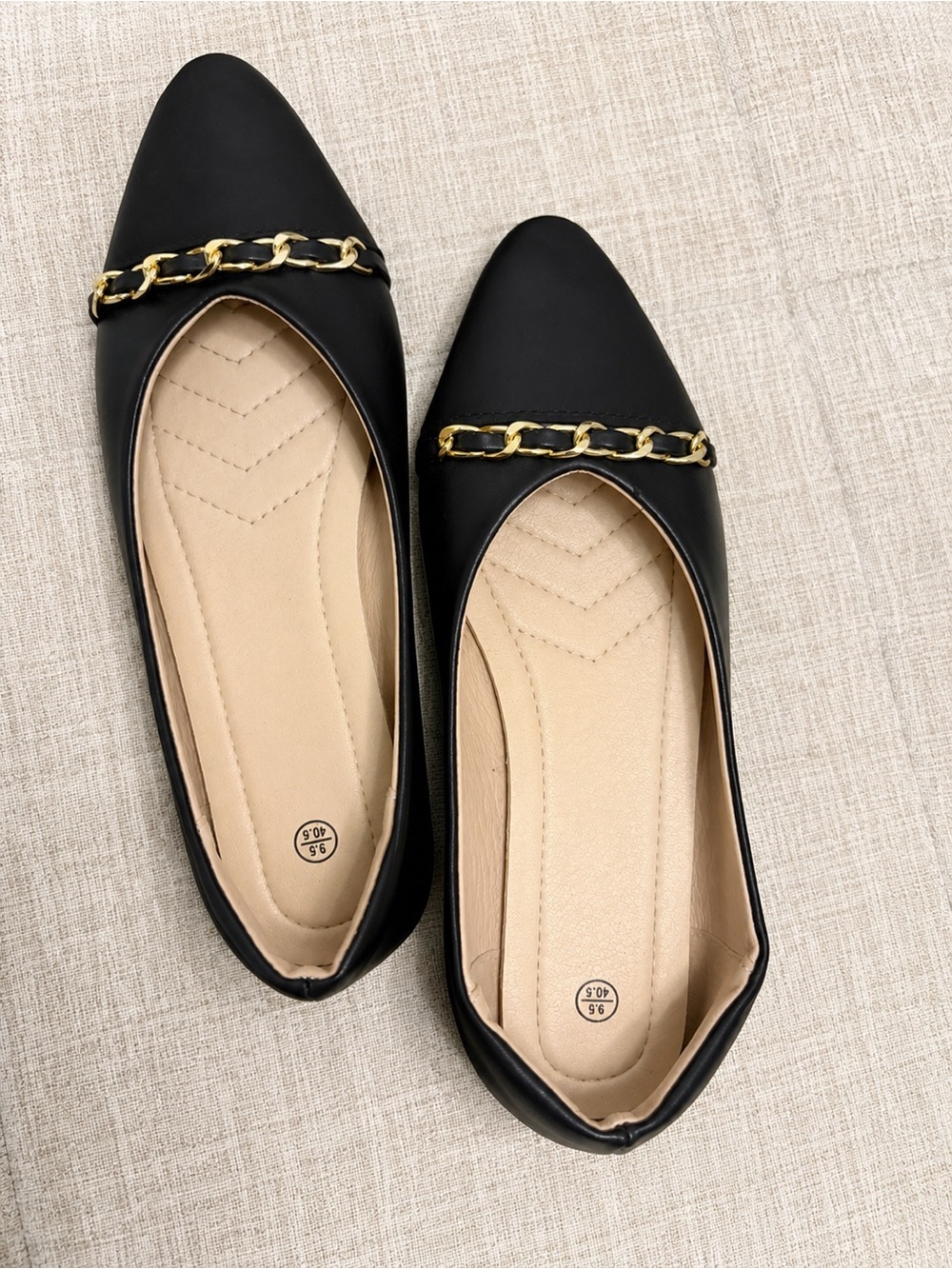 Amazon Essentials Black Pointed-Toe Flats with Gold Chain Accent